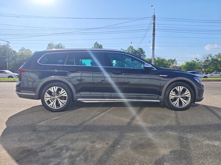 2020 Volkswagen Passat Alltrack B8 Рестайлинг, чёрный, 3500000 рублей, вид 5