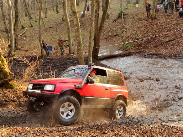 1995 Suzuki Vitara I, красный, 800000 рублей - вид 7