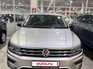 2019 Volkswagen Tiguan II, серый, 2390000 рублей, вид 5