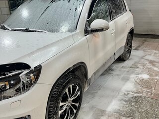 2013 Volkswagen Tiguan I Рестайлинг, белый, 1500000 рублей, вид 4