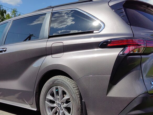 2021 Toyota Sienna IV, серый, 3560000 рублей - вид 8