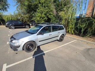 2007 Renault Megane II Рестайлинг, серебристый, 340000 рублей, вид 1