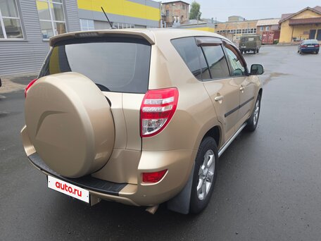2010 Toyota RAV4 III (XA30) Рестайлинг, бежевый, вид 2