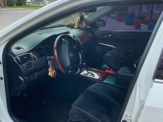 2012 Toyota Camry Japan Market VII (XV50), белый, 1700000 рублей, вид 4