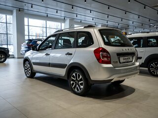 2026 Lada (ВАЗ) Granta Cross I Рестайлинг, серебристый, 1216000 рублей, вид 4