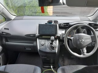 2010 Toyota Wish II, голубой, 910000 рублей, вид 3