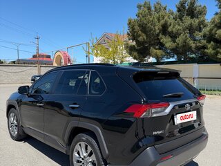 2021 Toyota RAV4 V (XA50), чёрный, 3920000 рублей, вид 3