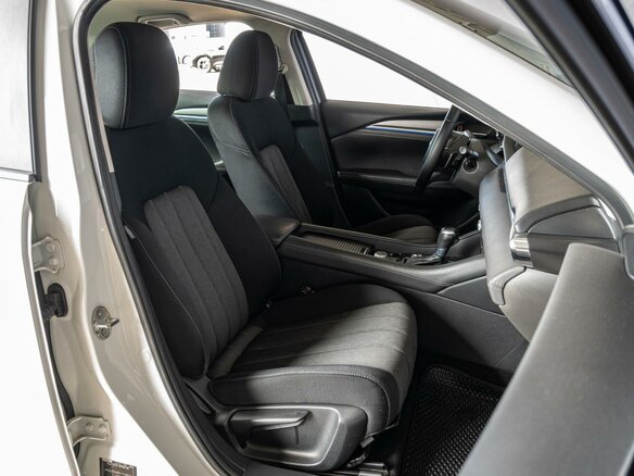 2020 Mazda 6 III (GJ) Рестайлинг 2, белый, 2200000 рублей - вид 7