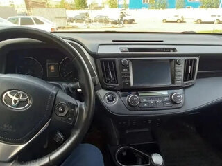 2018 Toyota RAV4 IV (XA40) Рестайлинг, белый, 2300000 рублей, вид 4