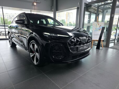 2026 Audi Q5 40 TDI III (GU), чёрный, 8850000 рублей, вид 3