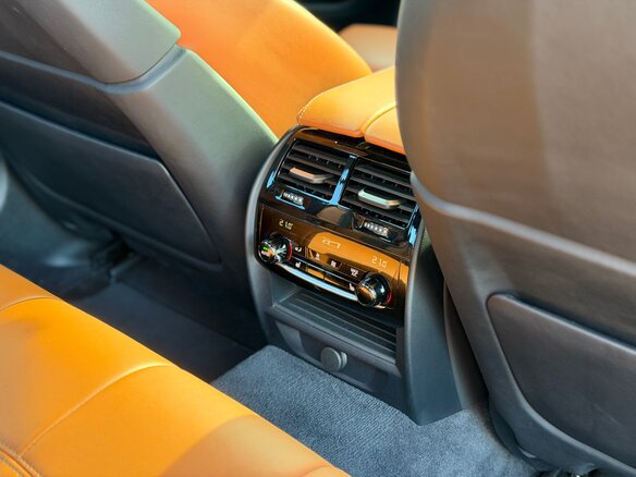 2019 BMW M5 Competition VI (F90), серый, 8000000 рублей - вид 11