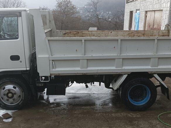 2015 Isuzu Elf (N-series), белый, 2600000 рублей - вид 4