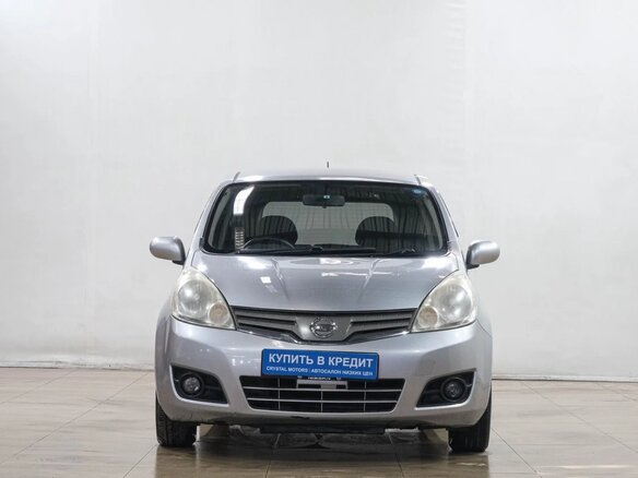 2010 Nissan Note I Рестайлинг, серебристый, 679000 рублей - вид 1