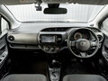 2019 Toyota Vitz III (XP130) Рестайлинг 2, белый, 980000 рублей - вид 10