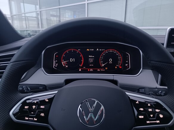 2024 Volkswagen Tayron X I Рестайлинг, белый, 5000000 рублей - вид 14