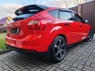 2013 Ford Focus III, красный, 1095000 рублей, вид 1