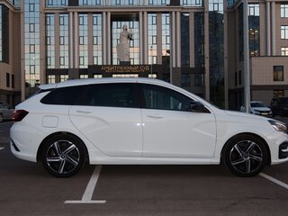 2025 Lada (ВАЗ) Vesta SW Sportline I Рестайлинг (NG), белый, 1749000 рублей, вид 2