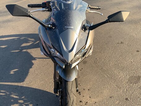 2021 Kawasaki Ninja 650, серый, 690000 рублей, вид 3