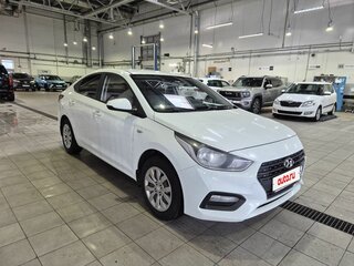 2017 Hyundai Solaris II, белый, 1390000 рублей, вид 1