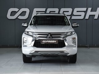 2020 Mitsubishi Pajero Sport III Рестайлинг, серебристый, 4499000 рублей, вид 3