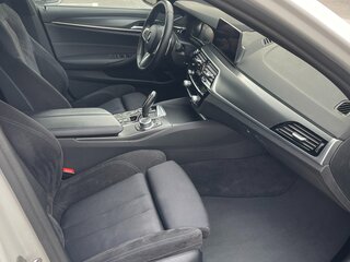 2020 BMW 5 серии 520d xDrive VII (G30/G31/G38) Рестайлинг, белый, 4750000 рублей, вид 4