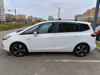 2013 Opel Zafira C, белый, 700000 рублей, вид 4