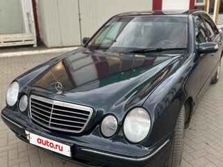 2002 Mercedes-Benz E-Класс 320 II (W210, S210) Рестайлинг, синий, 490000 рублей, вид 2