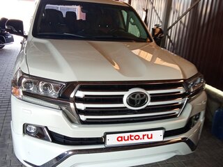 2016 Toyota Land Cruiser 200 Series Рестайлинг 2, белый, 5300000 рублей, вид 1