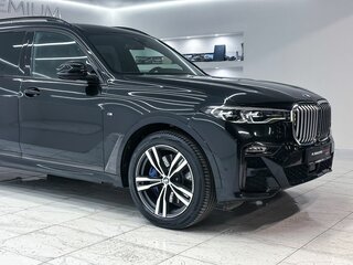 2021 BMW X7 40i I (G07), чёрный, 8190000 рублей, вид 3