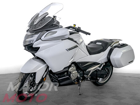 2025 CFMoto 1250TR-G, белый, 1858869 рублей, вид 4