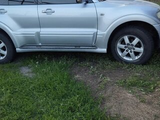 2006 Mitsubishi Pajero III Рестайлинг, серебристый, 950000 рублей, вид 2
