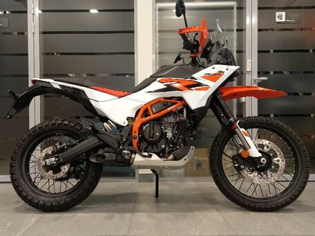 2025 KTM 390 Adventure R, оранжевый, 869900 рублей, вид 2