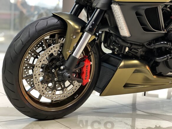 2012 Ducati Diavel, золотистый, 1050000 рублей - вид 12