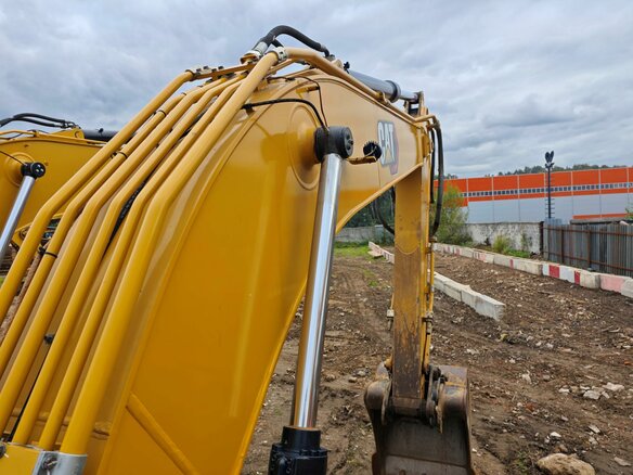2022 Caterpillar 320, жёлтый, 8300000 рублей - вид 8