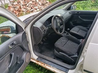 1999 Volkswagen Golf IV, белый, 180000 рублей, вид 5