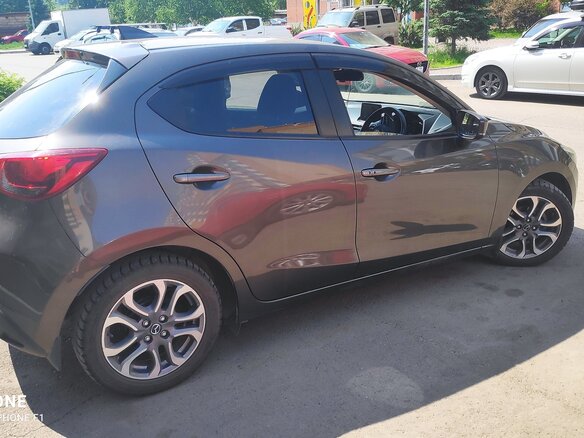 2017 Mazda Demio IV (DJ), серый, 930000 рублей - вид 7