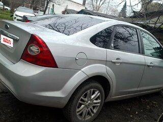 2008 Ford Focus II Рестайлинг, серебристый, 570000 рублей, вид 4