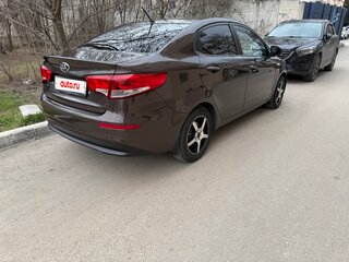 2016 Kia Rio III Рестайлинг, коричневый, 975000 рублей, вид 2