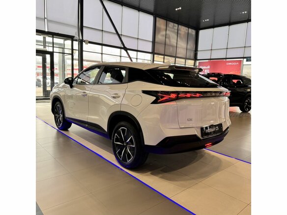 2026 Omoda C5 II, белый, 2399000 рублей - вид 8