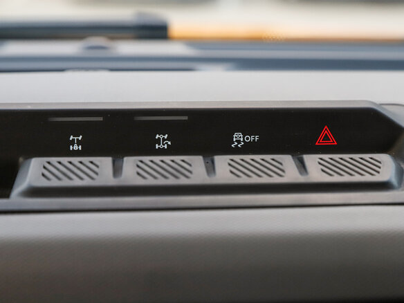 2021 Ford Bronco VI, жёлтый, 6847128 рублей - вид 21