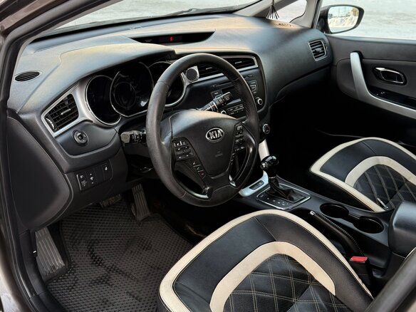 2015 Kia Ceed II Рестайлинг, коричневый, 999999 рублей - вид 13