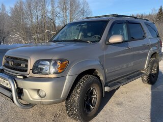 2002 Toyota Sequoia I, серебристый, 1650000 рублей, вид 1