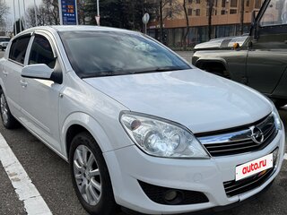 2013 Opel Astra H Рестайлинг, белый, 600000 рублей, вид 3
