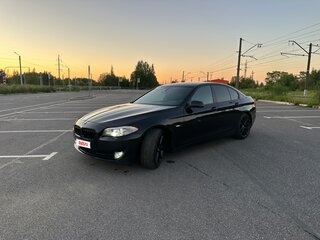 2013 BMW 5 серии 525d xDrive VI (F10/F11/F07), чёрный, 2000000 рублей, вид 1
