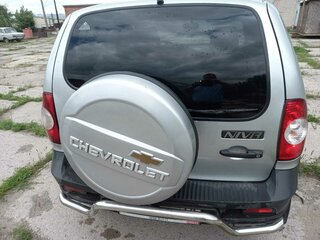 2017 Chevrolet Niva I Рестайлинг, серебристый, 500000 рублей, вид 3