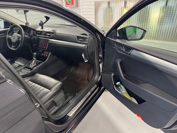 2018 Skoda Superb III, чёрный, 1750000 рублей - вид 14