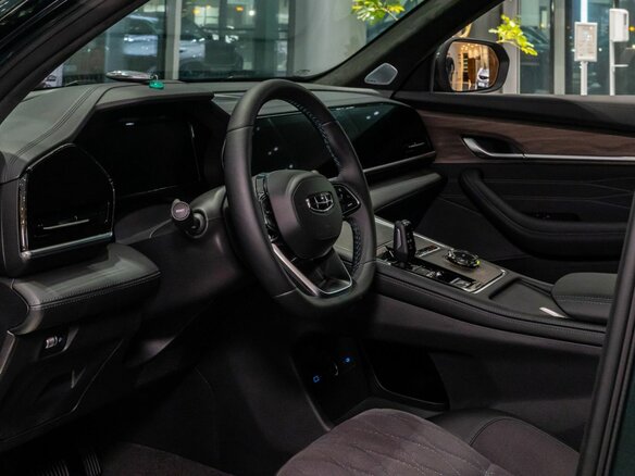 2026 Geely Monjaro I, чёрный - вид 7