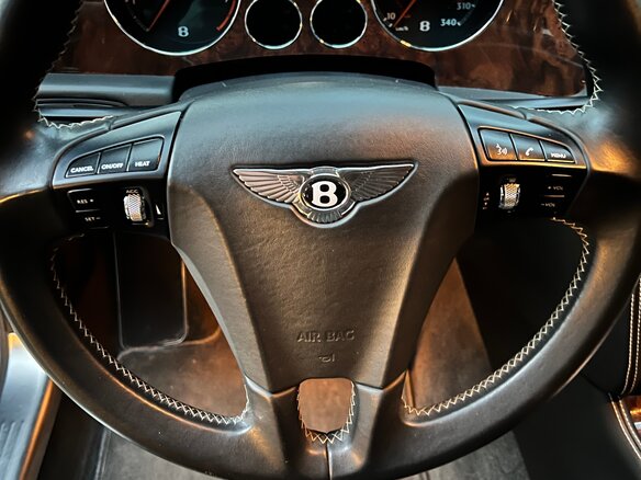 2011 Bentley Continental Flying Spur, чёрный, 3000000 рублей - вид 16