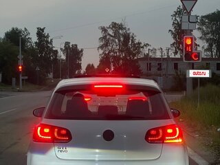 2010 Volkswagen Golf GTI VI, белый, 1349999 рублей, вид 3