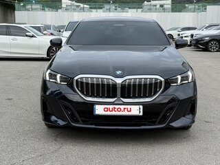 2025 BMW 5 серии 530i xDrive VIII (G60/G61/G68), чёрный, 8100548 рублей, вид 2